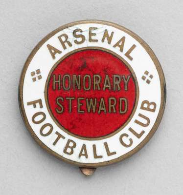 Arsenal Football Club Honorary Steward's badge,
 in gilt-metal & enamel, original button hole fastening to reverse