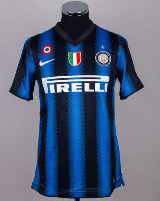 David Suazo blue and black No.18 Inter Milan short-sleeved shirt, 2010-11