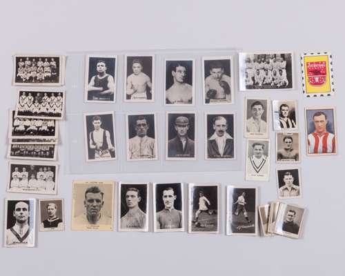 An interesting collection of football and other cigarette cards and bubble gum cards