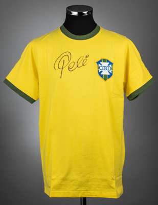 Pele signed yellow Brazil retro jersey, 
 Re-Take, short-sleeved with national emblem, signed in black marker pen on front, size L, with A1 Sporting M