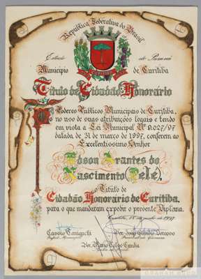 A certificate presented to Pelé on June 18, 1997, 
 when he was serving as Brazil's Minister of Sports, declaring him an Honorary Citizen of the City 