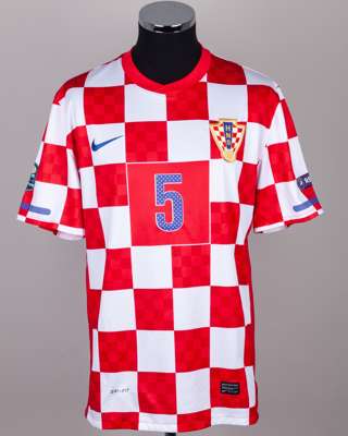 Verdran Corluka red and white No.5 Croatia short sleeve shirt, 2011-12