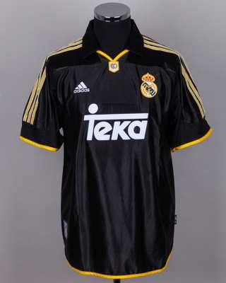 Robert Carlos autographed black and yellow Real Madrid replica short-sleeved shirt, 1999-00