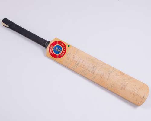 England v. Australia 1985 autographed Lord's Taverners cricket bat