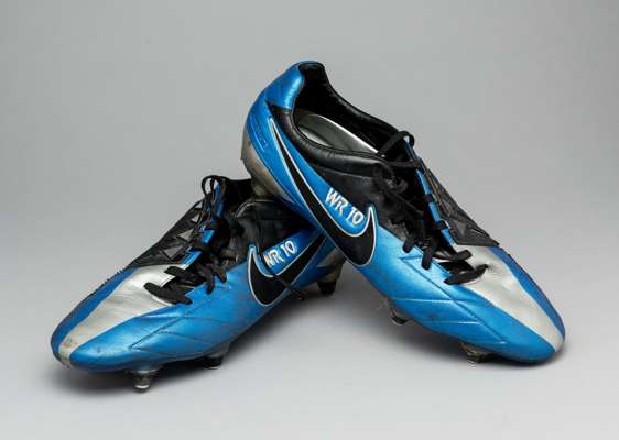 Manchester United's Wayne Rooney Nike 'Kanga-Lite T90 Laser' football boots v Sunderland, played at Stadium of Light, 13th May 2012,
 blue, silver and