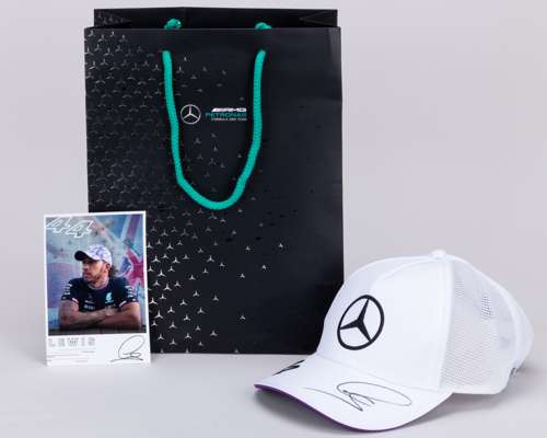 Lewis Hamilton Signed Mercedes-AMG Petronas F1 TeamCap (New)