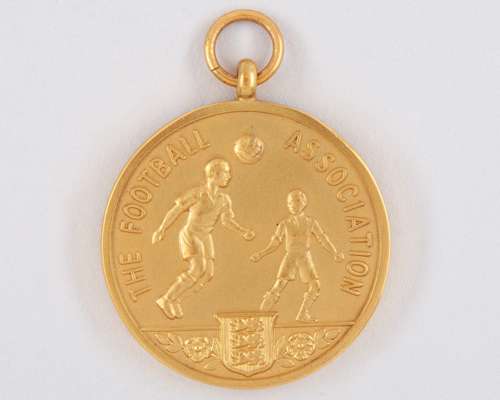 Frank Sinclair 9ct gold Chelsea v. Manchester United F.A. Cup runners-up medal, 1994
