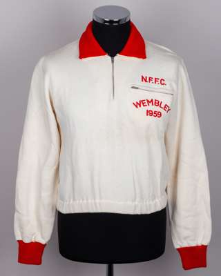 Billy Walker a white and red Nottingham Forest F.A.Cup Final tracksuit top, 1959