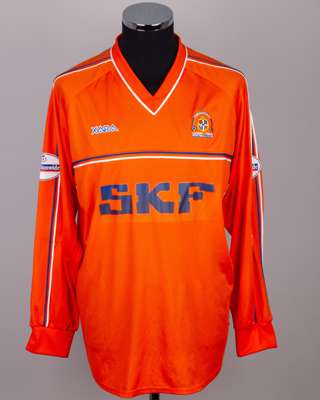 Carl Griffiths orange No.10 Luton Town long-sleeved shirt, 2001-02