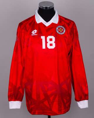 Red and white No.18 Malta long-sleeved shirt, 1992-93