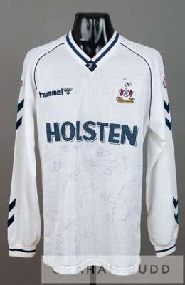 Paul Walsh squad signed white Tottenham Hotspur no.12 home jersey in the FA Cup semi-final v Arsenal, at Wembley 14th April 1991,
 long-sleeve spare w