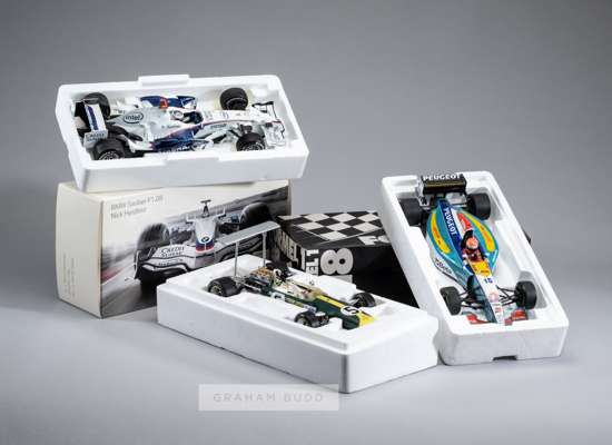 Group of nine 1:18 scale Classic Racing Cars
 Quartzo Lotus 49B USA GP '68 Mario Andretti  - Quartzo Lotus 72D "JPS" Q9007 - Quartzo Lotus 49 Jim Clar