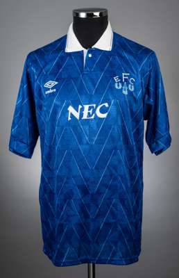 Dave Watson blue and white Everton No.5 short-sleeved jersey, 1989-90, 
 Umbro, 42in., with button-up collar and embroidered badge inscribed EFC