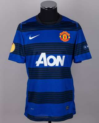 Manchester United blue No.22 Manchester United v. Ajax autographed short-sleeved shirt, 2012