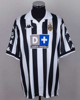 Alessandro Del Piero black and white No.10 Juventus v. Venezia short-sleeved shirt, 1999