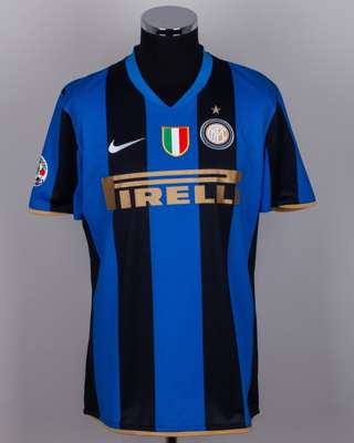 Esteban Cambiasso blue and black No.19 Inter Milan autographed short-sleeved shirt, 2008-09