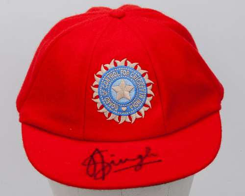 Arshdeep Singh red India Red For Ruth match issued autographed cap