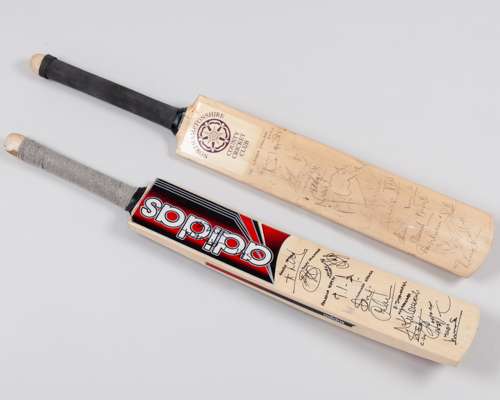 Two Sri Lanka autographed cricket bats