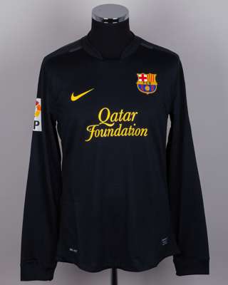 Lionel Messi black No.10 Barcelona long-sleeved shirt, 2011-12
