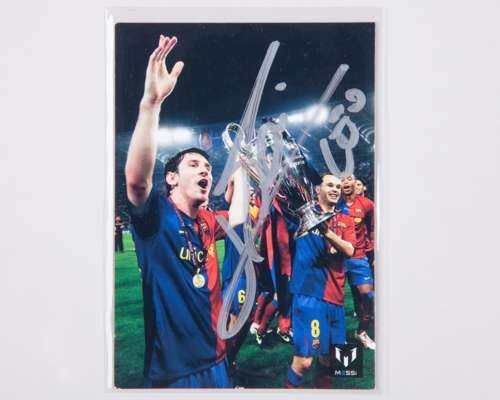 Lionel Messi autographed Icons No.17 Official Messi Card Collection trading card