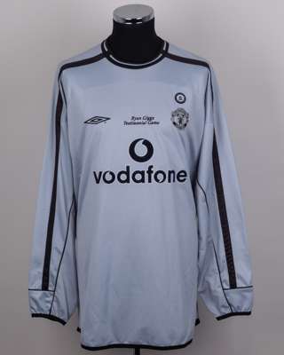 Grey No.1 Manchester United v. Celtic Ryan Giggs Testimonial goalkeeper shirt, 2001