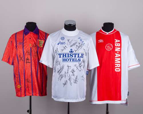 A white Leeds United replica autographed shirt, 1995-96