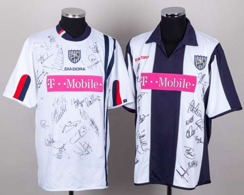 A blue and white West Bromwich Albion squad signed shirt, 2005-06