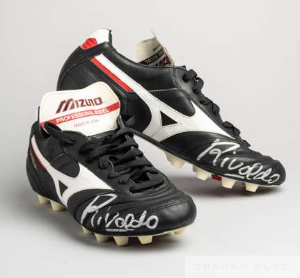 Rivaldo signed Mizuno Morella football boots