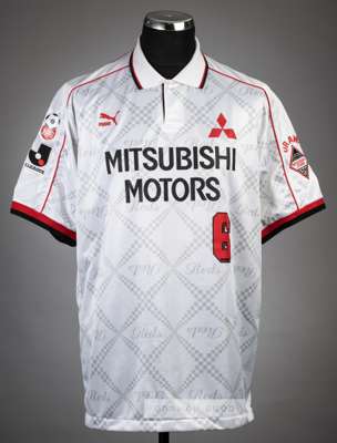 White Urawa Red Diamonds no.6 away jersey v Manchester United, pre-season friendly 22nd July 1997,
 Puma, short-sleeved with 2002 WORLD CUP JAPAN, J.L