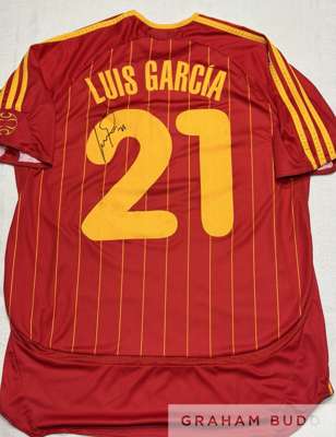 Spain: Luis García signed Spain no.21 shirt,
 signed on back of shirt which has his name and number (23) in yellow. Spain replica shirt is from his pl