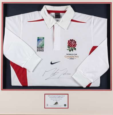 Martin Johnson signed England World Cup Champions 2003 jersey display,
 white Nike jersey with embroidered England rose emblem, WORLD CUP CHAMPIONS 20