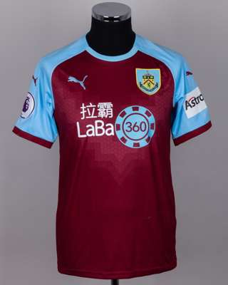 Stephen Ward claret and blue No.23 Burnley autographed short-sleeved shirt 2018-19