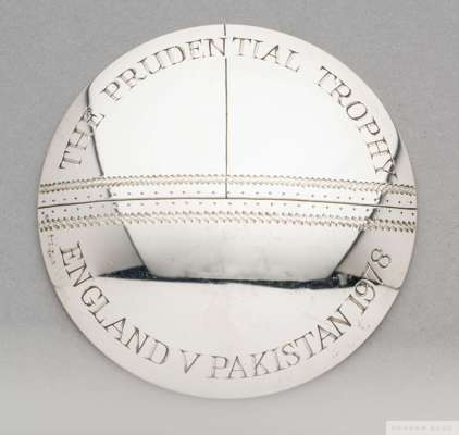 David Lloyd silver The Prudential Trophy medal
 the obverse inscribed THE PRUDENTIAL TROPHY ENGLAND V. PAKISTAN 1978, 35grms, in original fitted case

