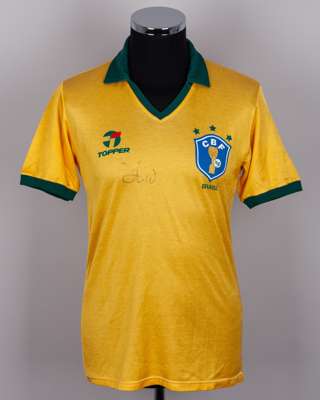 Zico autographed yellow No.10 Brazil short-sleeved shirt