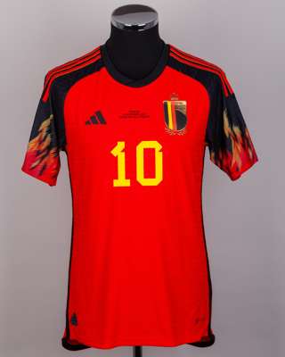 Eden Hazard red and black No.10 Belgium v. Croatia match issued short-sleeved shirt, 2022