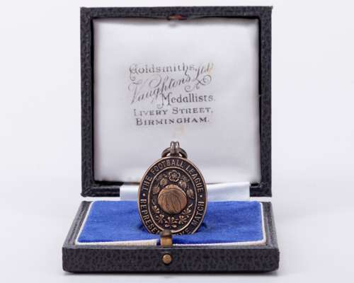 Dennis Viollett silver-gilt Football League medal, 1956
