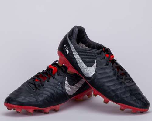 Arthur Melo black and red Nike Tiempo Barcelona v. Valencia match worn football boots, 2018