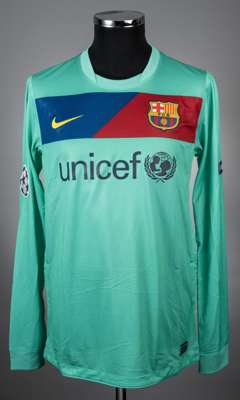 Ibrahim Afellay bench worn Barcelona Champions League no.20 green away jersey 2010-11, played at Emirates Stadium on February 16th and is regarded as 