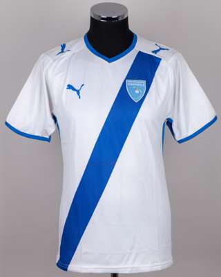 White and blue No.8 Guatemala short-sleeved shirt, 2010