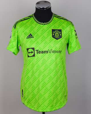 Bruno Fernandes lime green No.8 Manchester United match issued short-sleeved shirt, 2022