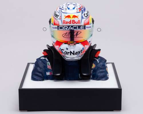 Max Verstappen 2022 Signed Red Bull Racing 1:2 Scale Helmet Display