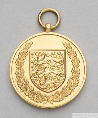 Joanne Broadhurst silver-gilt 1997-98 League Cup Final runners-up medal
 the obverse cast with three lion crest and laurel wreath, the reverse inscrib