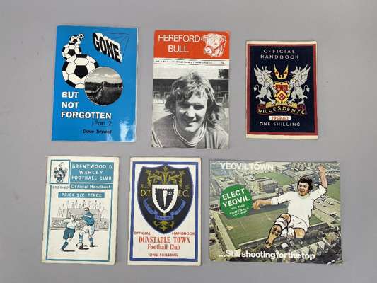 Collection of Non-League handbooks, 
 (20), includes Brentford v Warley 1959-60, Guildford 1955-56, Willesden 1959-60, Dunstable 1960-61; sold with mi