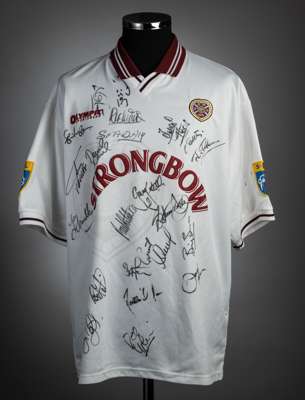 Squad signed white & claret Hearts no.6 away jersey, season 1997-98,
 match-issue, Olympic Sportswear, short-sleeved with SFL sleeve badges, club cres