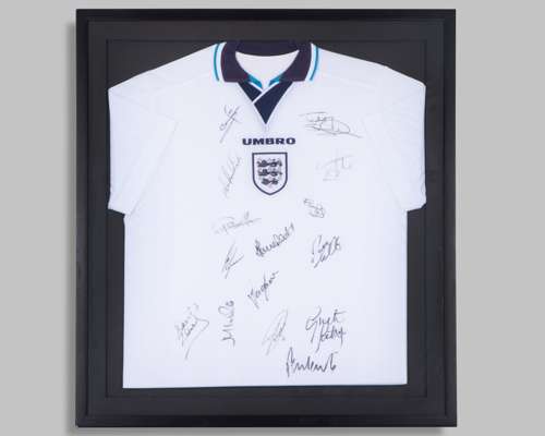 White autographed England replica short-sleeved shirt