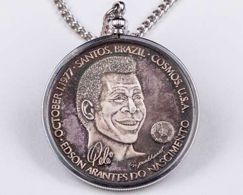 Bobby Moore/Pele a white-metal commemorative coin, 1977