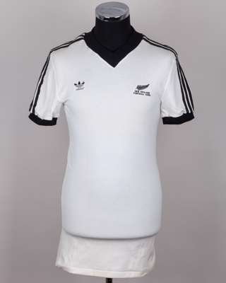 White and black No.20 New Zealand v. PSV Eindhoven short-sleeved shirt, 1983