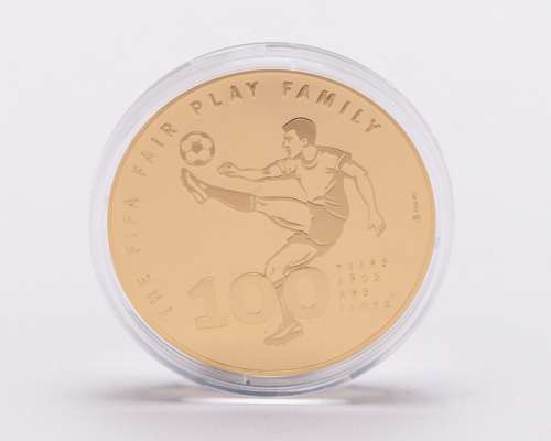 David Will - pure gold FIFA centenary medal 1904-2004
