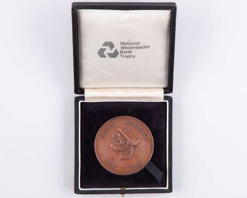 Dickie Bird bronze county cricket NatWest Bank Trophy Final umpire medal, 1988