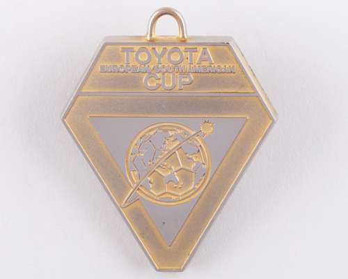 Sammy Lee yellow-metal World Club Championship medal, 1981